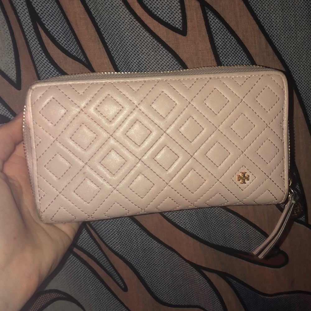 Tori Burch wallet